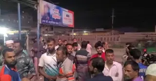 বাকীতে পণ্য না পেয়ে দোকানে ভাংচুর-গুলি, আহত ৫